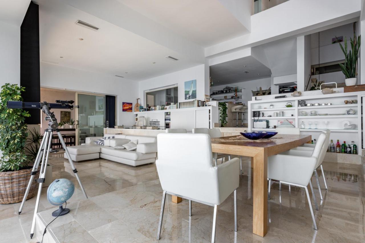 Villa Exclusive Seafront Villa,private Pool,gym,bbq